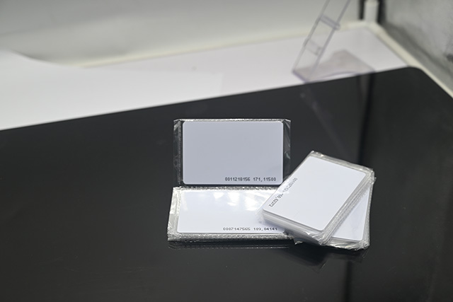 深圳市哪家做接觸式滴膠卡質(zhì)量比較好 深圳市哪家做接觸式滴膠卡質(zhì)量比較好