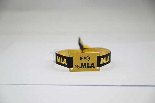 過(guò)UV油工藝的鑰匙扣卡 過(guò)UV油工藝的鑰匙扣卡